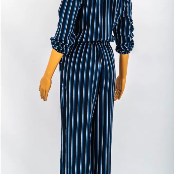 *BNWOT* Hollister Jump Suit - Picture 7 of 8